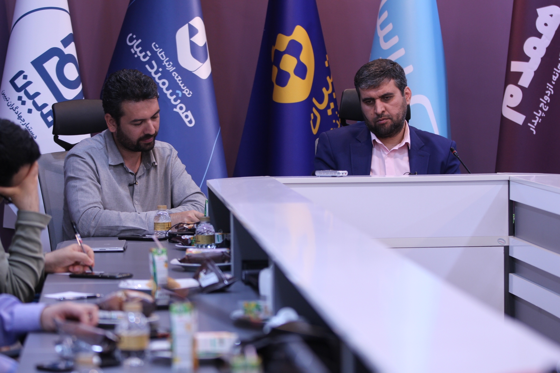 سیاهچالهی جمعیت در انتظار ایران است اگر... سیاهچالهی جمعیت در انتظار ایران است اگر...