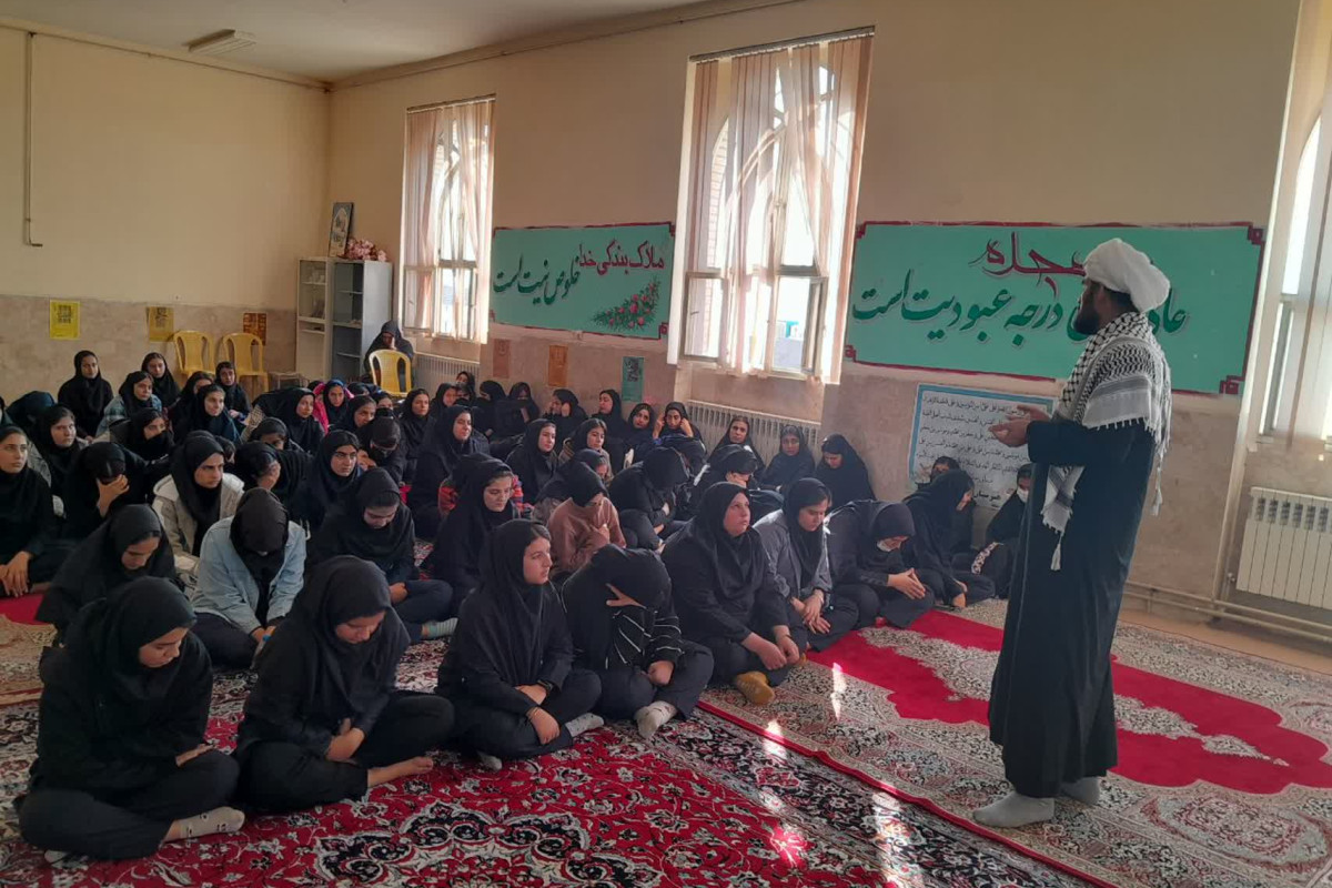 برگزاری برنامه پرده خوانی  به مناسبت  فرارسیدن  ایام فاطمیه در شهرستان صحنه