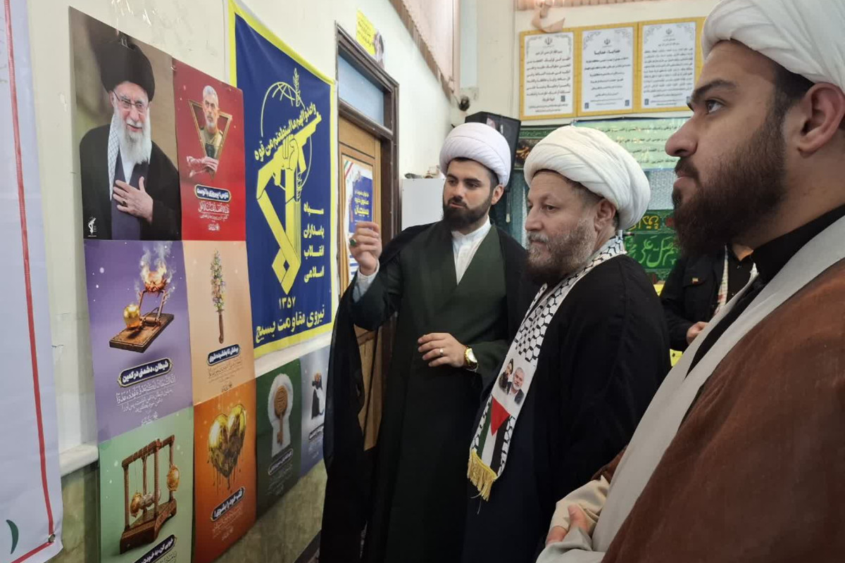 برگزاری نمایشگاه زندگی با آیه ها در شهرستان دالاهو