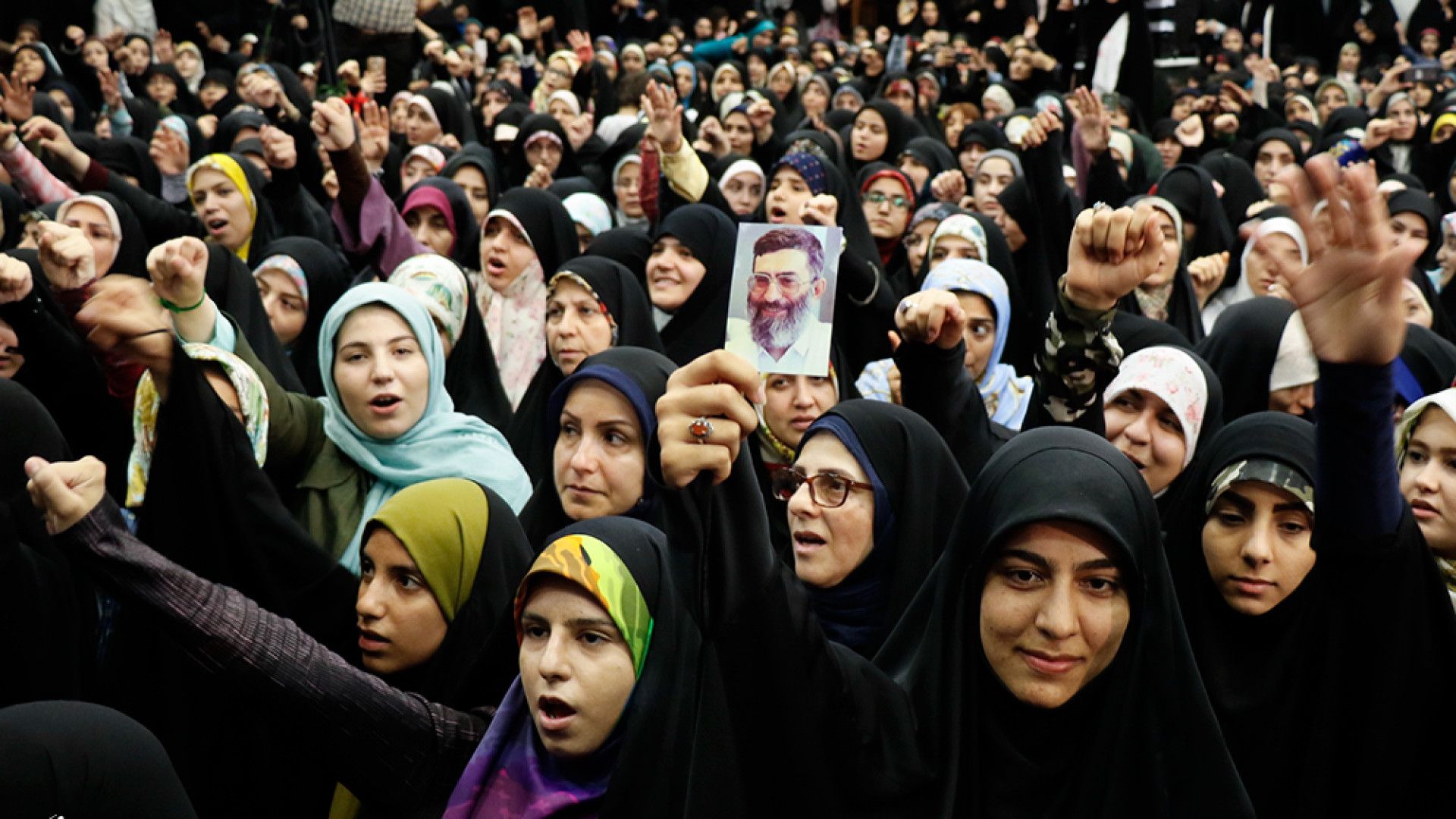 نمایشگاه پایداری، ایمان و مقاومتِ زنان کرمانشاهی