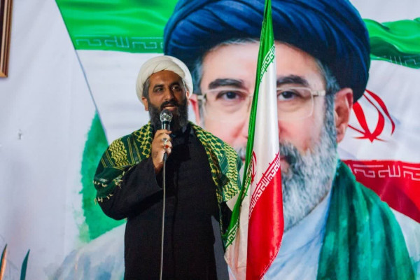 صدای مذاکره با دشمن، صدای نجات آمریکاست