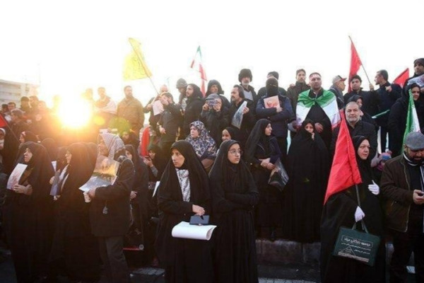 دختران حاج قاسم تا آخرین قطره خون پای کار انقلاب هستند