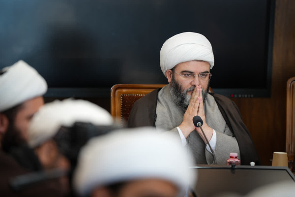 سران کشورهایی که به دشمن ما کمک می‌کند باید عذرخواهی کنند