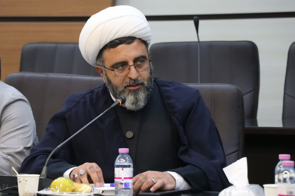 موکب‌های مردمی در سیرجان؛ تجلی قدرت نرم و نماد اتحاد ملی در مسیر معنویت است.