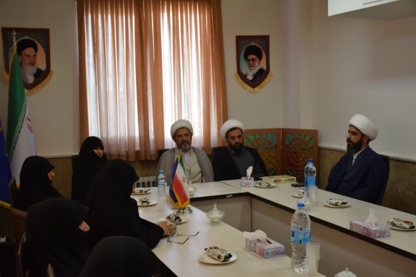 نشست تخصصی مسئولان استان سمنان؛ ترسیم راهبردهای تعامل حوزه‌های علمیه و سازمان تبلیغات اسلامی