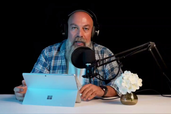 پادکست «شنوبین» با اجرای مهدی غفارزاده منتشر شد