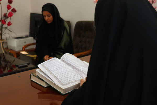 آزمون شفاهی اعطای مدرک تخصصی حافظان قرآن کریم در کرمان برگزار شد.