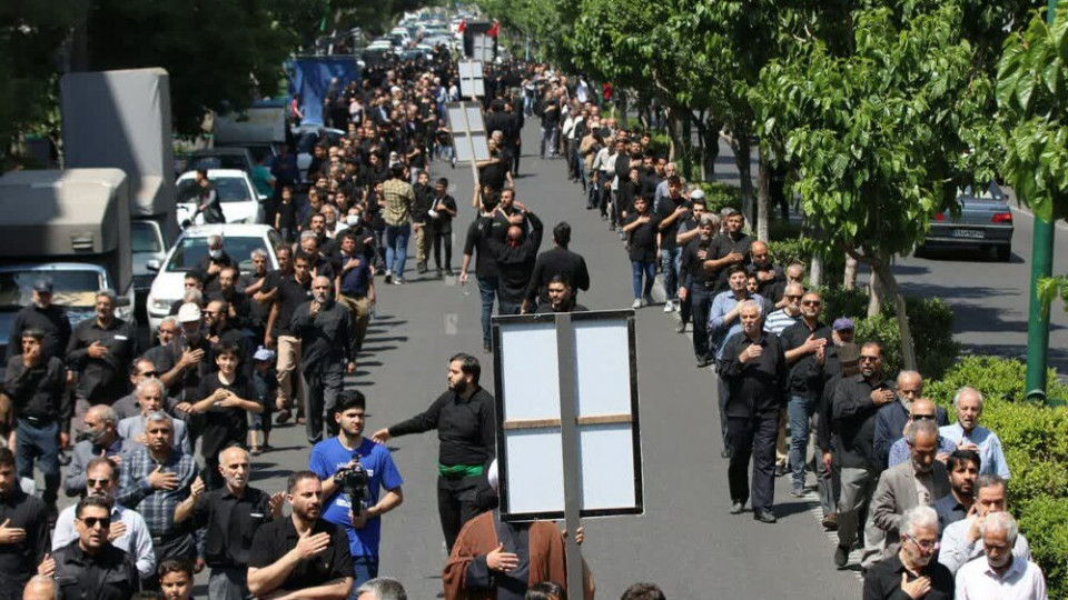 ۱۵ مسجد شرق تهران، بیرق عزای امام صادق(ع) را در تهرانپارس برپا کردند...