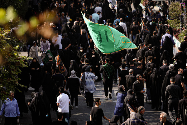 Церемония «Оставшиеся на Арбаин» в Иране