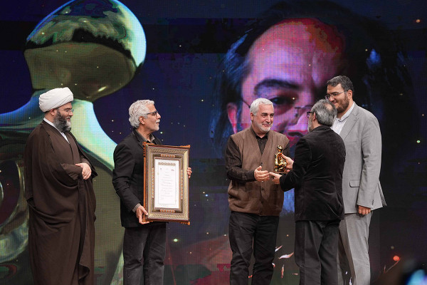 كارن همايونفر يُختار شخصية العام الفنية