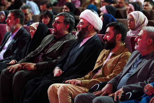 The ۱۴th International ۱۰۰ Film Festival Held