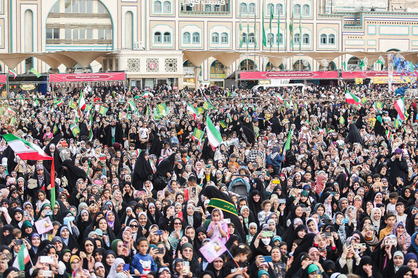 “如星星一般” 活动：伊朗最大的女生庆典