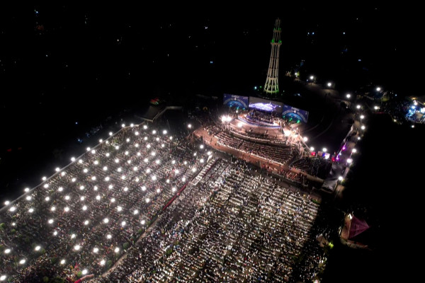 Телепрограмма «Махфел»: Коранские праздники в Иране и мире