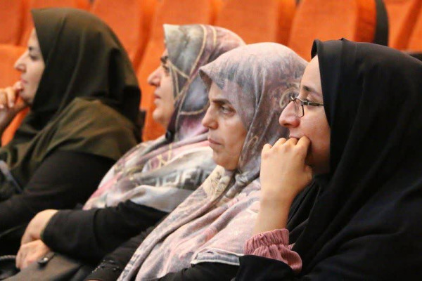 نشست هم‌اندیشی فعالان قرآنی استان کردستان برگزار شد