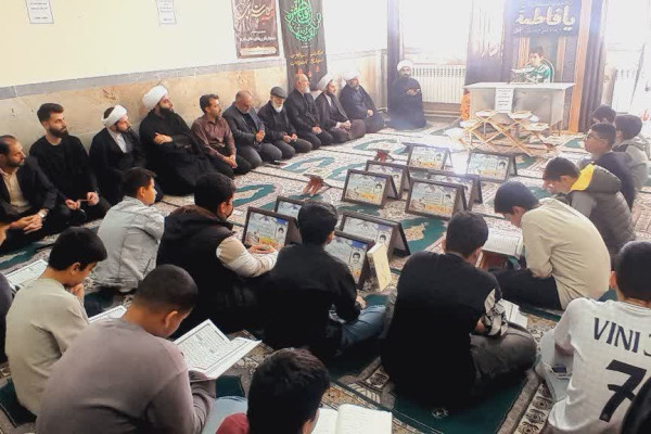 عطر قرآن و یاد شهدا در شهرستان هرسین