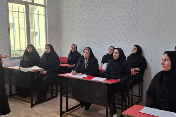 سلسله کارگاه های یک روزه و سه روزه آموزشی سبک زندگی قرآنی در استان کرمانشاه