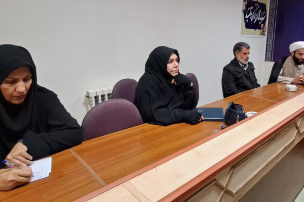 نشست برنامه‌ریزی و هم اندیشی هفته بزرگداشت مقام زن و روز مادر در فرمانداری شهرستان هرسین