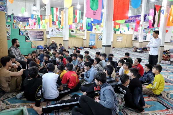 برپایی حلقه‌های بصیرتی و طرح‌های قرآنی در آیین معنوی اعتکاف کردستان