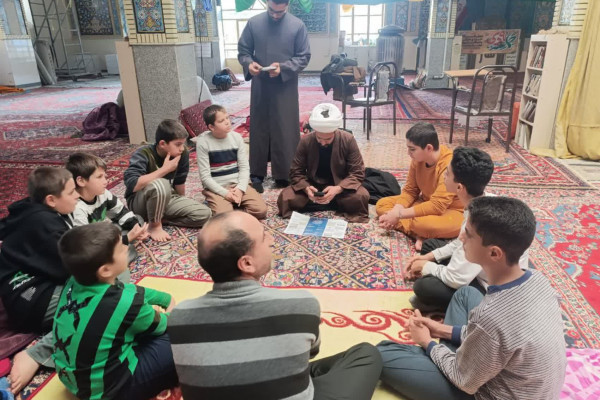 برگزاری حلقه های  زندگی با آیه‌ها با محوریت کتاب حالت پرواز در شهرستان کنگاور