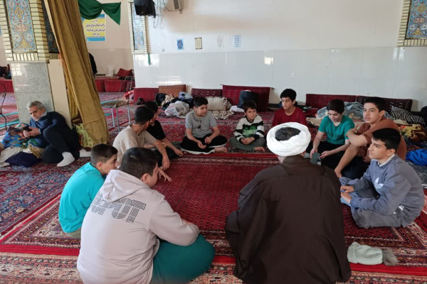 برگزاری حلقه های  زندگی با آیه‌ها با محوریت کتاب حالت پرواز در شهرستان کنگاور