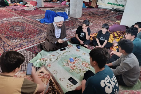 برگزاری حلقه های  زندگی با آیه‌ها با محوریت کتاب حالت پرواز در شهرستان کنگاور