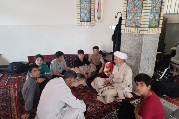 برگزاری حلقه های  زندگی با آیه‌ها با محوریت کتاب حالت پرواز در شهرستان کنگاور