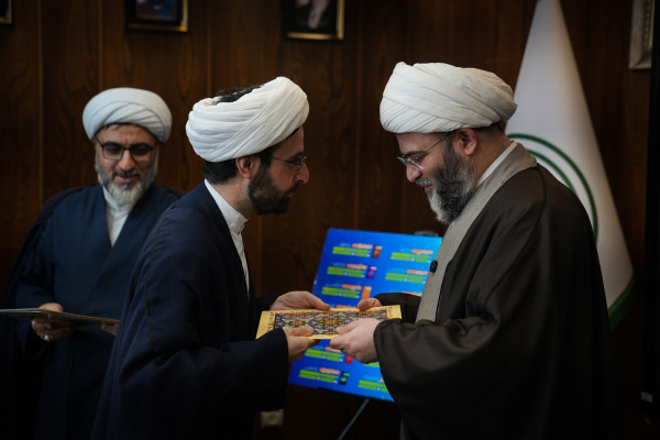 آیین رونمایی از محصولات تبلیغی نهضت ملی «زندگی با آیه‌ها»