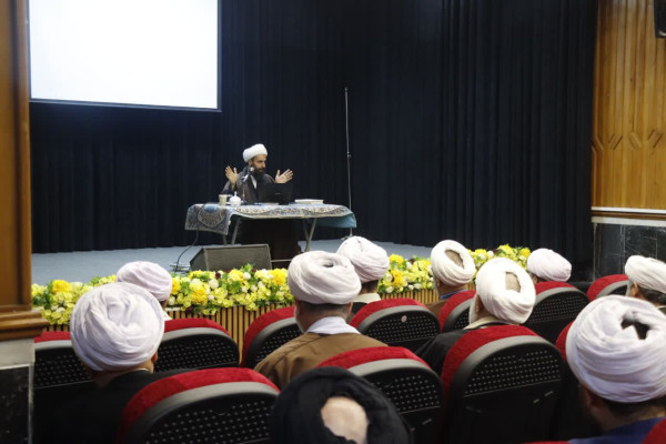 دوره هم اندیشی و توان افزایی تبیین گران با موضوع فتنه اخیر برگزار گردید