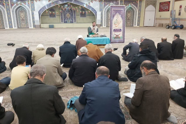 برگزاری محافل انس با قرآن کریم (زندگی با آیه ها) در استان کرمانشاه
