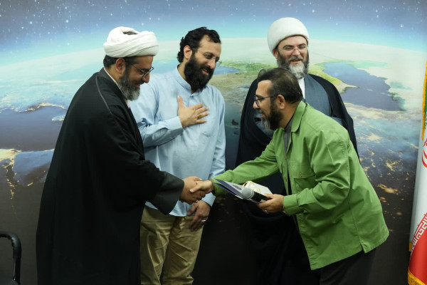 آیین تقدیر از عوامل ویژه برنامه »تا انقلاب مهدی»