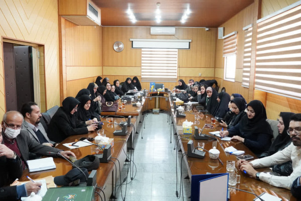 نشست صمیمی حجت الاسلام گرجی مدیر کل تبلیغات اسلامی همدان با اصحاب رسانه