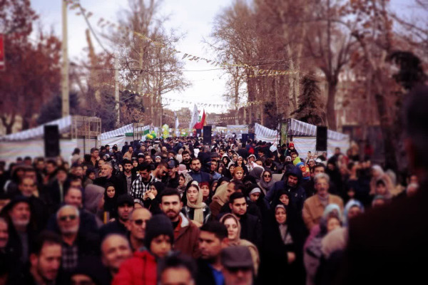 جشن و شادپیمایی مردم ارومیه در نیمه شعبان