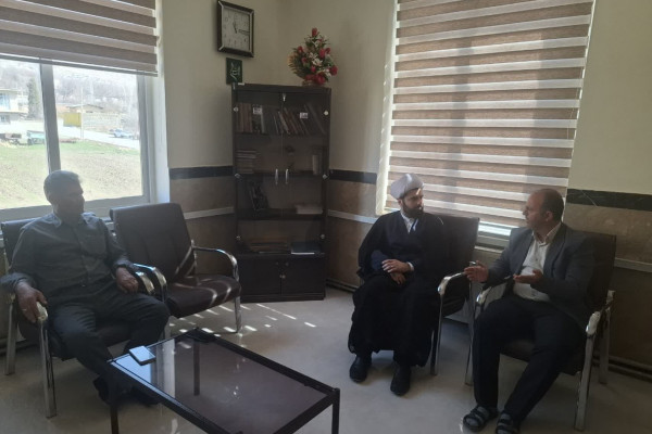 دیدار مدیر تبلیغات اسلامی در راستای طرح ملی"زندگی با آیه‌ها" شهرستان دالاهو