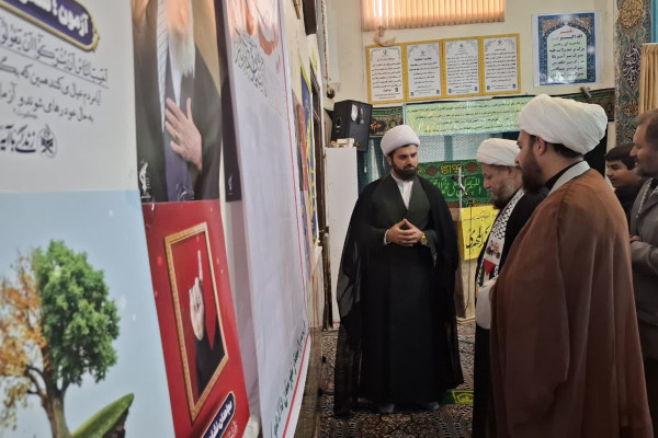 برگزاری نمایشگاه زندگی با آیه ها در شهرستان دالاهو