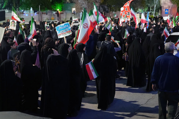 تجمع بزرگ مردمی بوشهری ها در محکومیت تجاوز آشکار استکبار