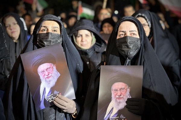 تجمع مردمی میدان‌داران سنندج در حمایت از ایران اسلامی