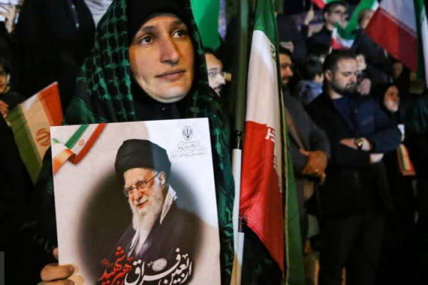 چهل شب میدان‌داری مردم سنندج در حمایت از رزمندگان اسلام