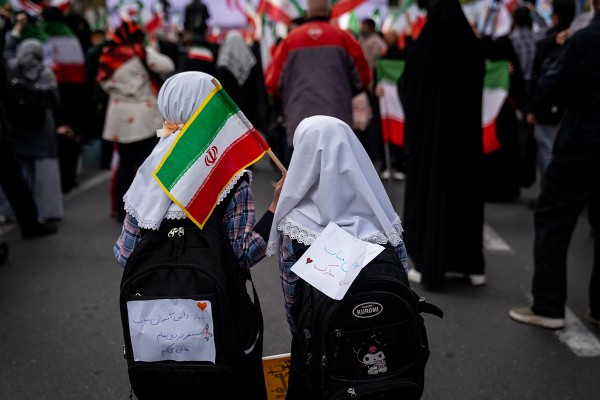 مراسم چهلم شهدای مدرسه میناب برگزار شد