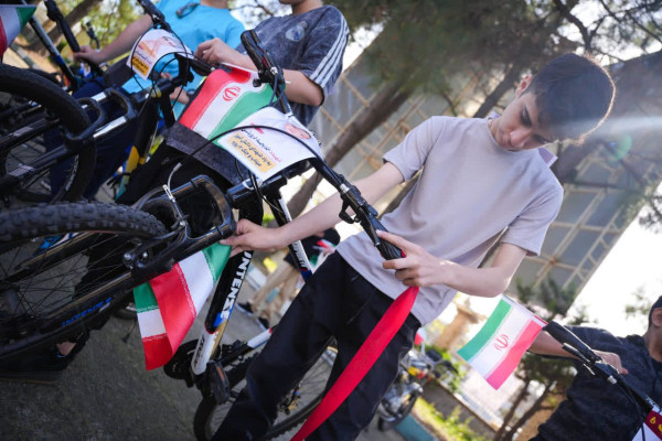 در رکاب ایران