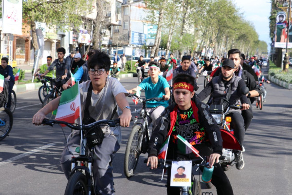 در رکاب ایران