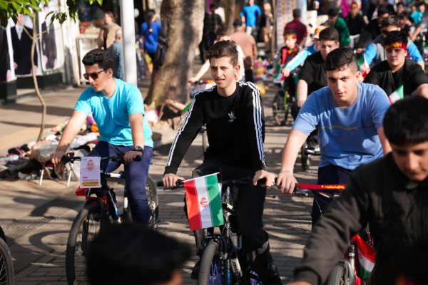 در رکاب ایران