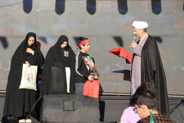 در رکاب ایران