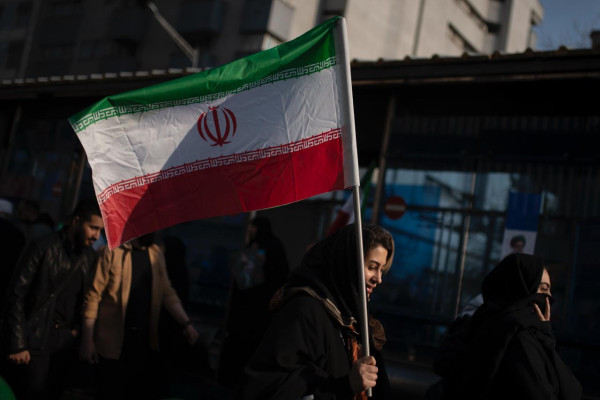 مراسم بیعت با آیت‌الله سید مجتبی خامنه‌ای با حضور جمع کثیری از مردم