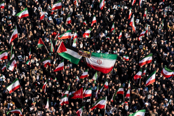 مراسم بیعت با آیت‌الله سید مجتبی خامنه‌ای با حضور جمع کثیری از مردم