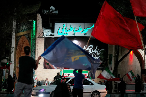 شیفت شب میدان خیابان با مردم است.