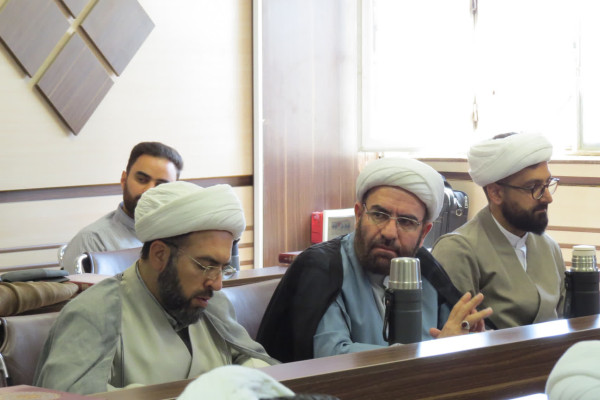 برگزاری نخستین دوره تدبر در قرآن کریم شهرستان کرمانشاه 1405
