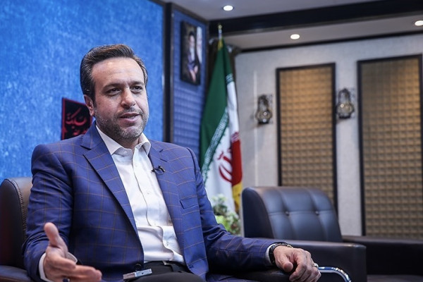 انس با قرآن؛ پناهگاه امن در طوفان حوادث و توطئه‌های دشمن