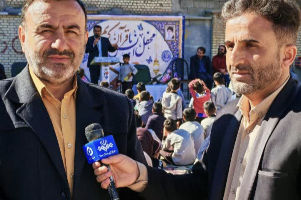 محفل انس با قرآن و نشست با استعدادهای قرآنی شهرستان برگزار شد
