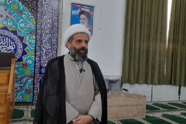 حوزه‌ها باید مجاهد فرهنگی تربیت کنند