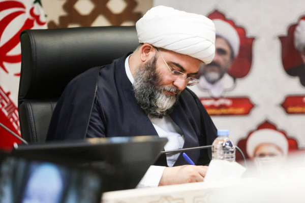 مرحبا بر محسن چاوشی که در بزنگاه ها مردم را با هنر متعالی بر‌می‌انگیزد